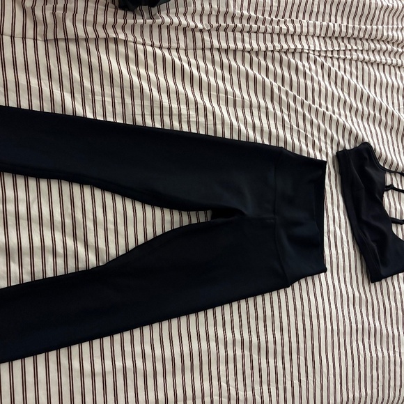Alo airlift legging and sports bra - Picture 1 of 3